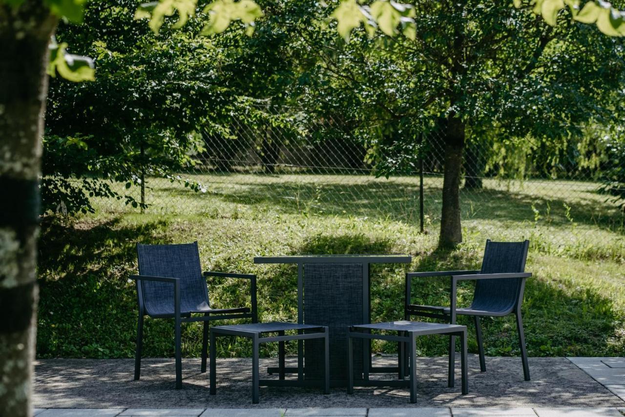 Haus Luna - Privatzimmer Im Sonnigen Suedburgenland Hackerberg ภายนอก รูปภาพ