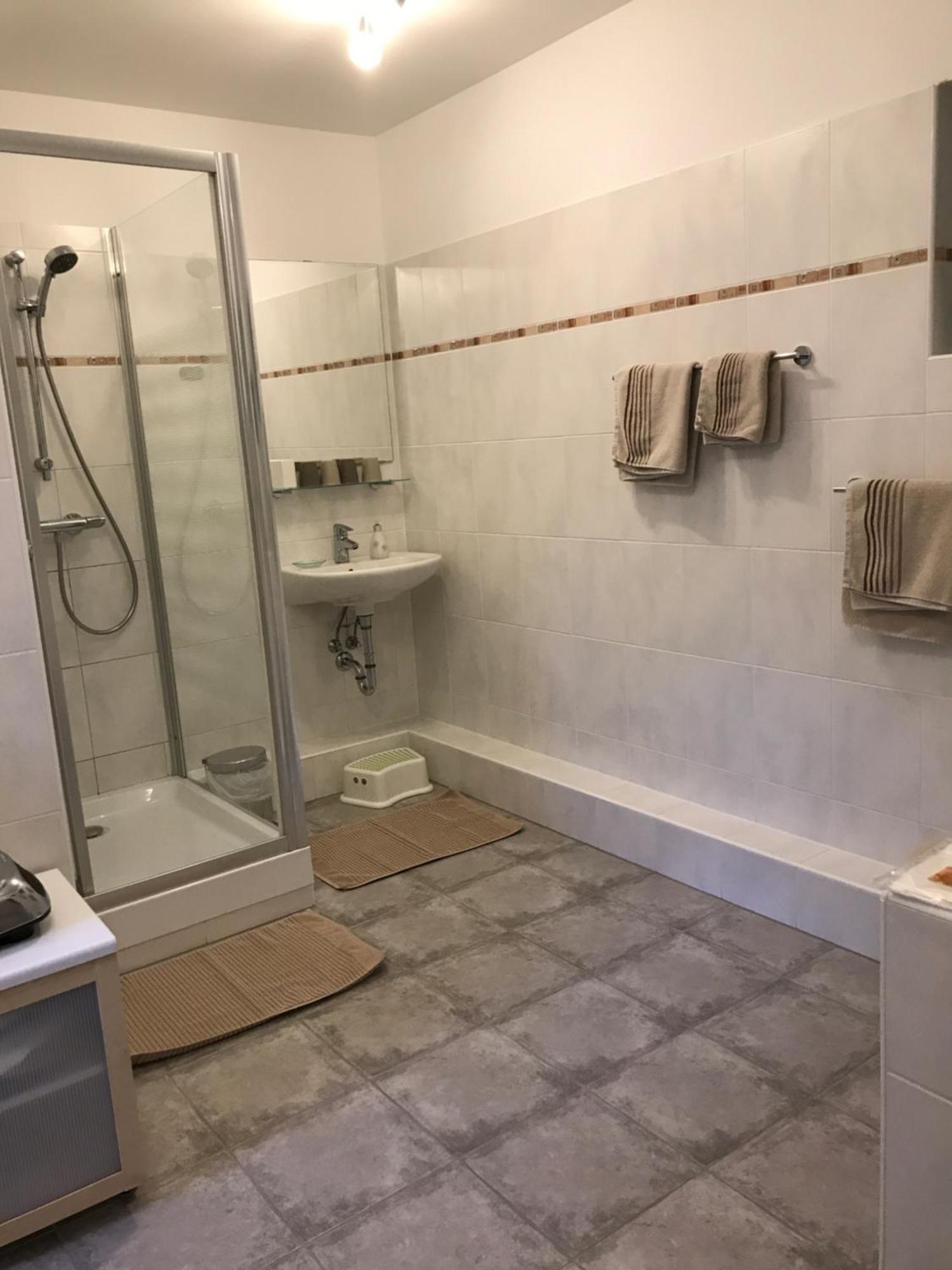 Haus Luna - Privatzimmer Im Sonnigen Suedburgenland Hackerberg ภายนอก รูปภาพ