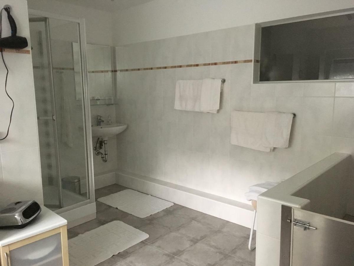 Haus Luna - Privatzimmer Im Sonnigen Suedburgenland Hackerberg ภายนอก รูปภาพ